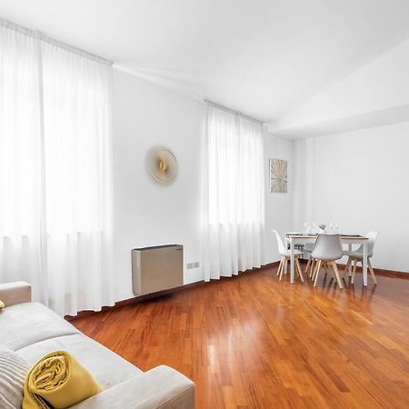 Central Luxurious Apartment Duomo A/C-Wi-Fi Free Milão Exterior foto