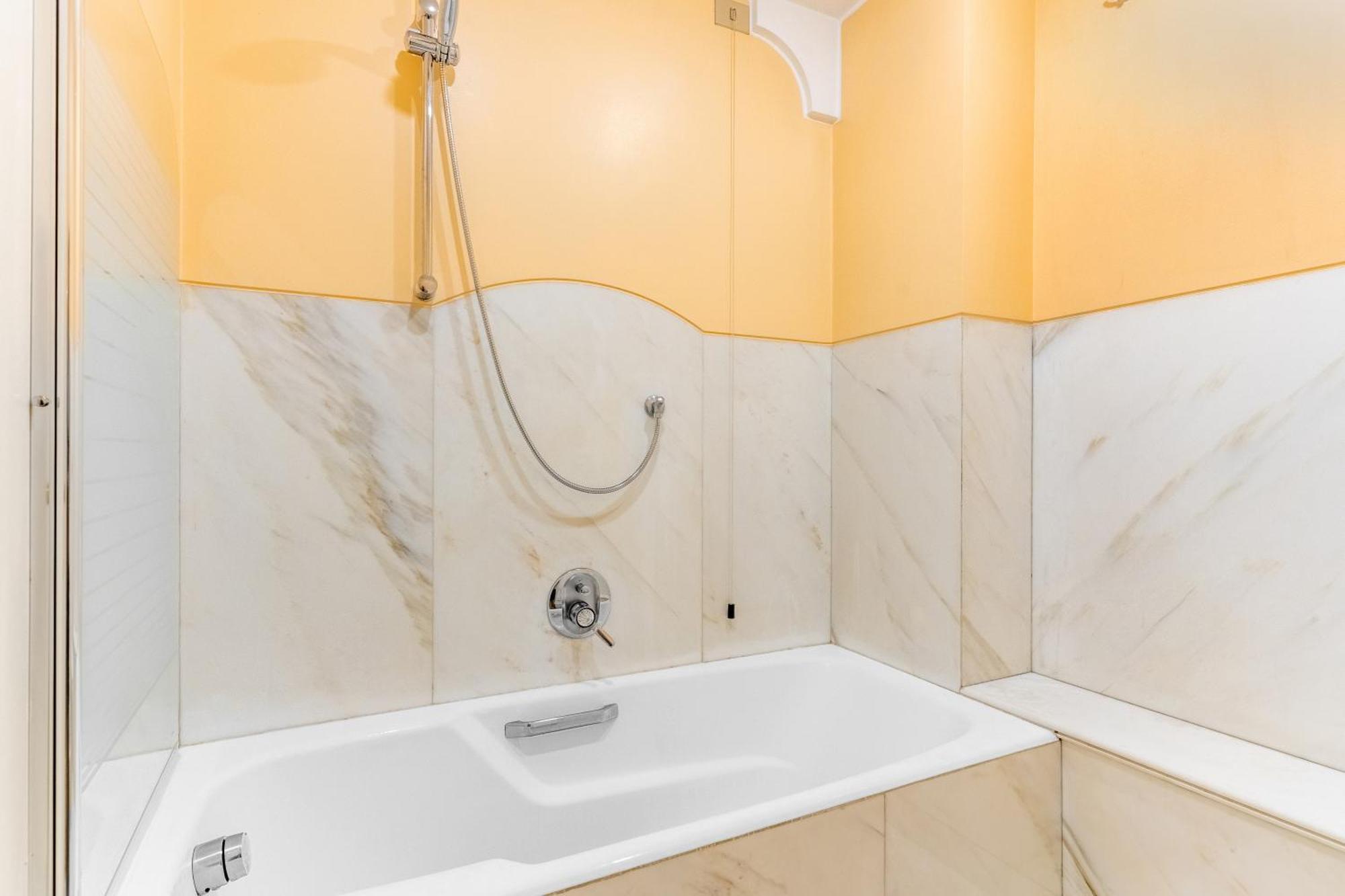 Central Luxurious Apartment Duomo A/C-Wi-Fi Free Milão Exterior foto
